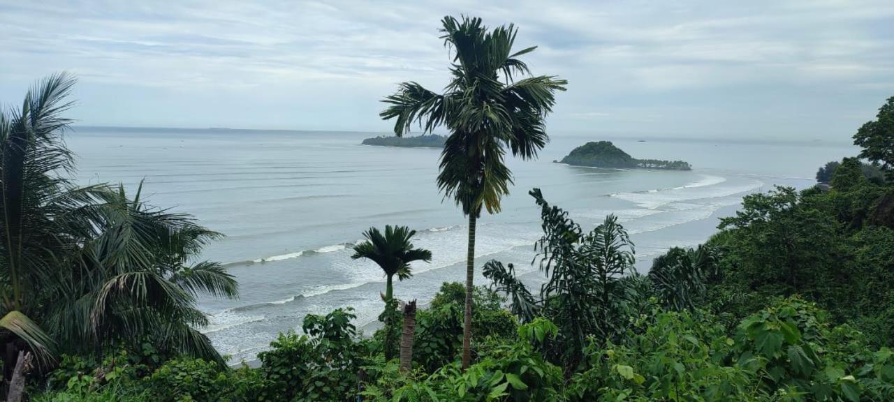 Appartement Air Manis Secret Surfcamp à Taluk Batung Extérieur photo