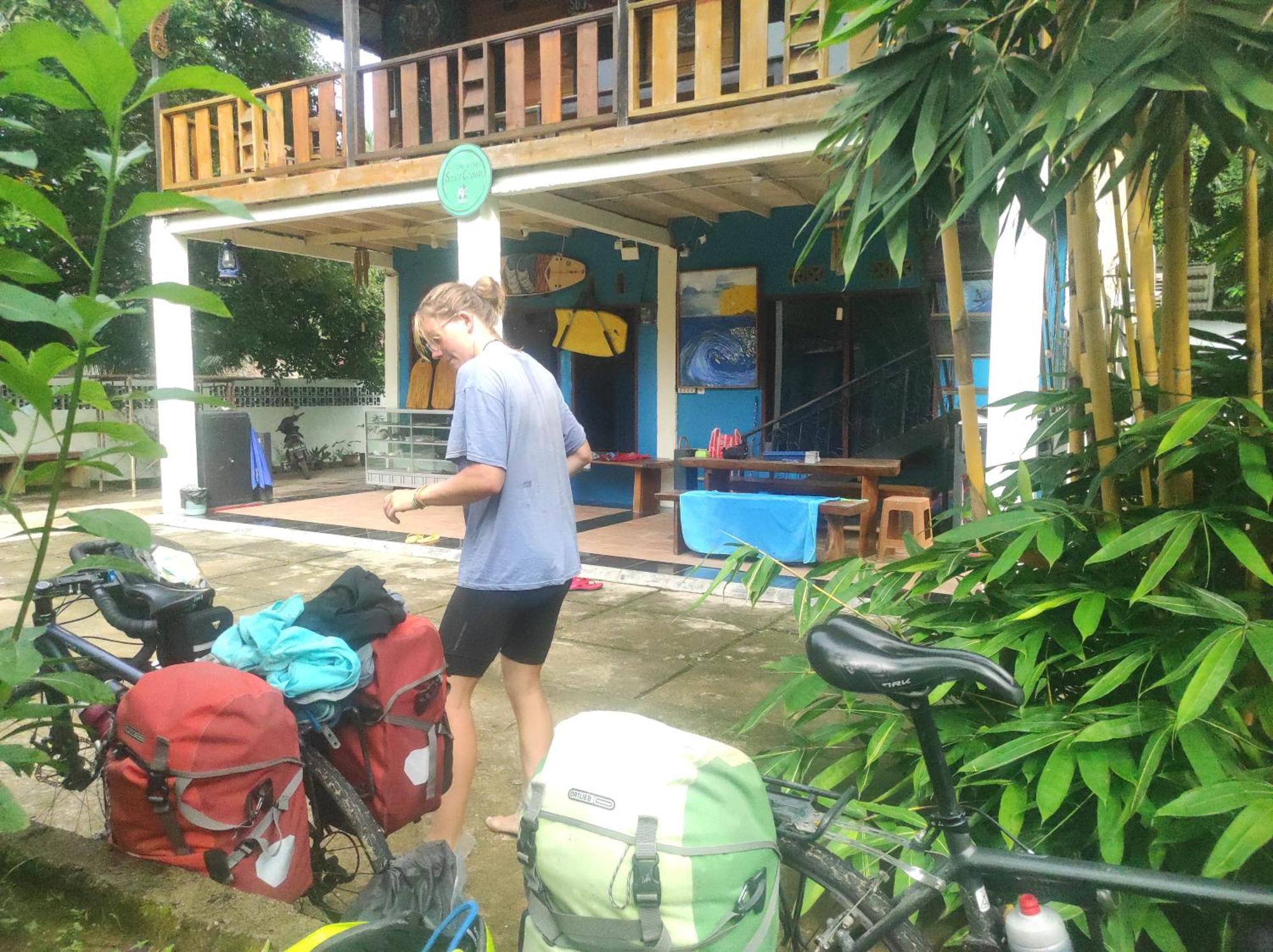 Appartement Air Manis Secret Surfcamp à Taluk Batung Extérieur photo